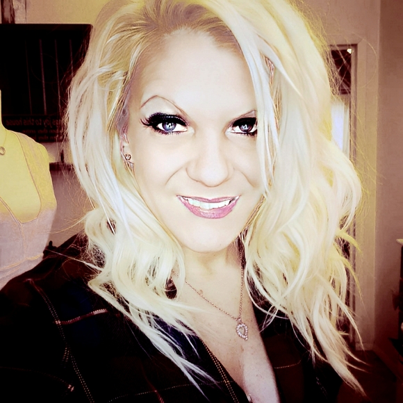 Meet your Posher, Sara - Picture 3 of 5